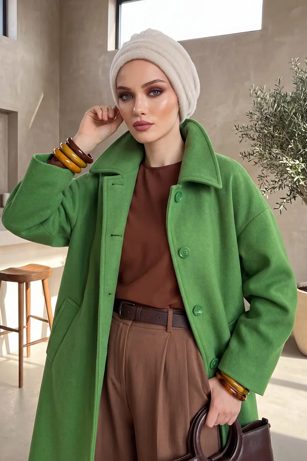 بونيه جوخ شتوي بثنيات بيج