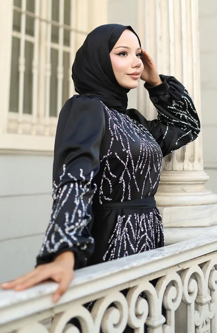 فستان سهرة ساتان أسود بنقشة أحجار شجرية - صورة 4
