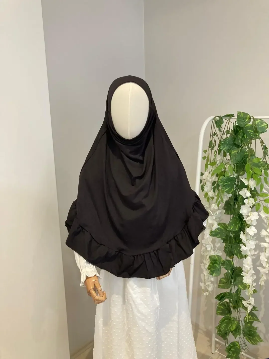 حجاب جاهز قطني للبنات بطرف مكشكش
