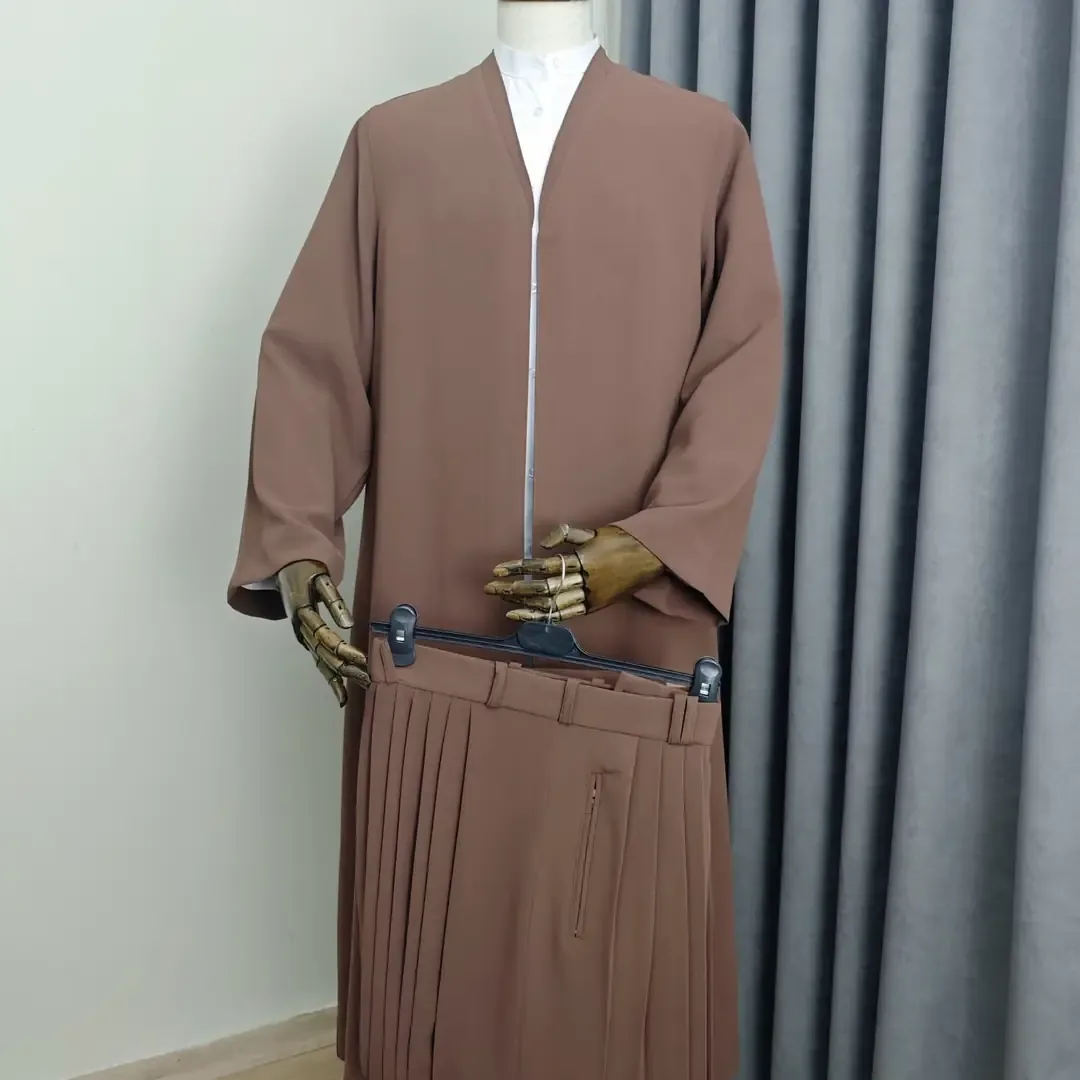طقم جبة صلاة بياقة بخارية وشروال بني فاتح