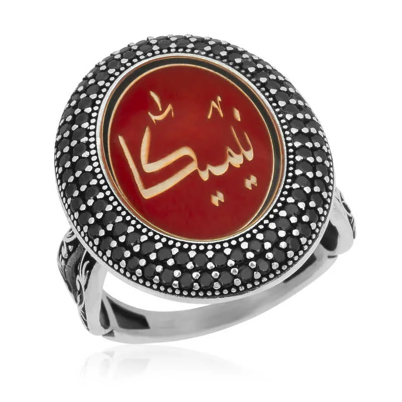 خاتم نسائي بالاسم بالخط العربي ومينا حمراء