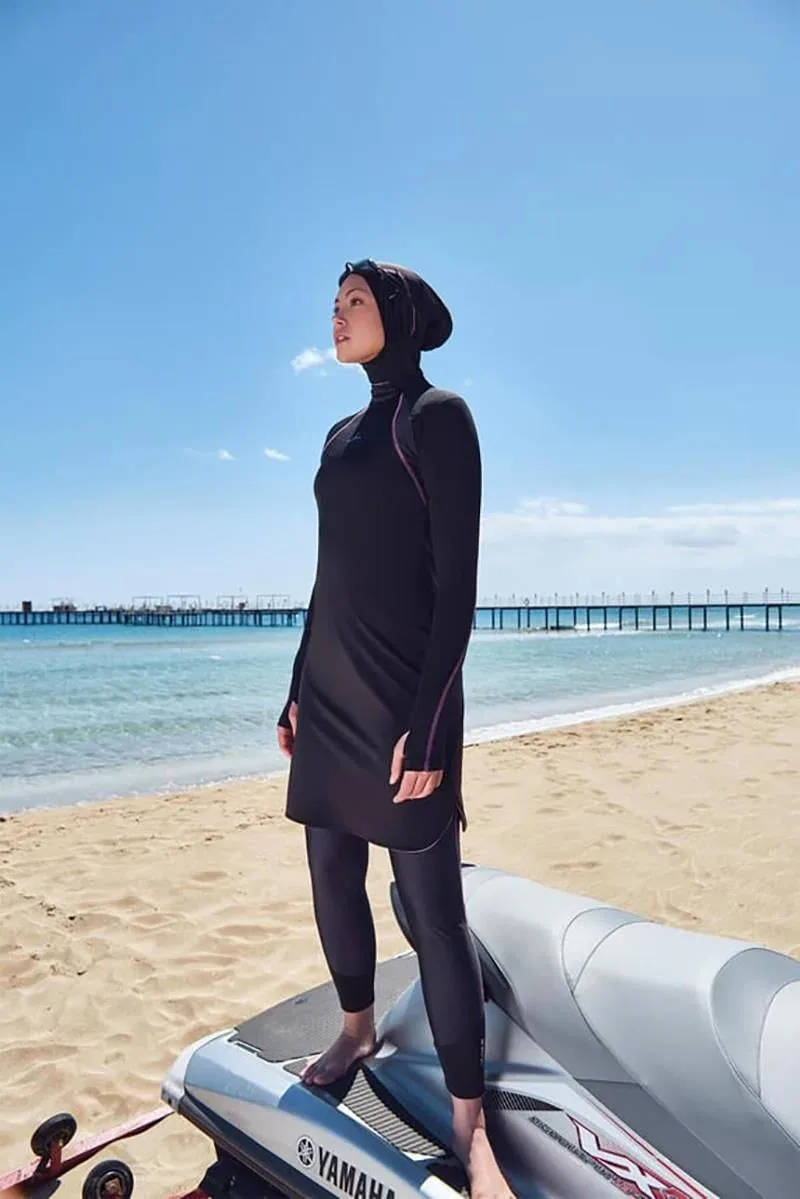 طقم سباحة محتشم رياضي أسود بسحاب مخفي - صورة 2