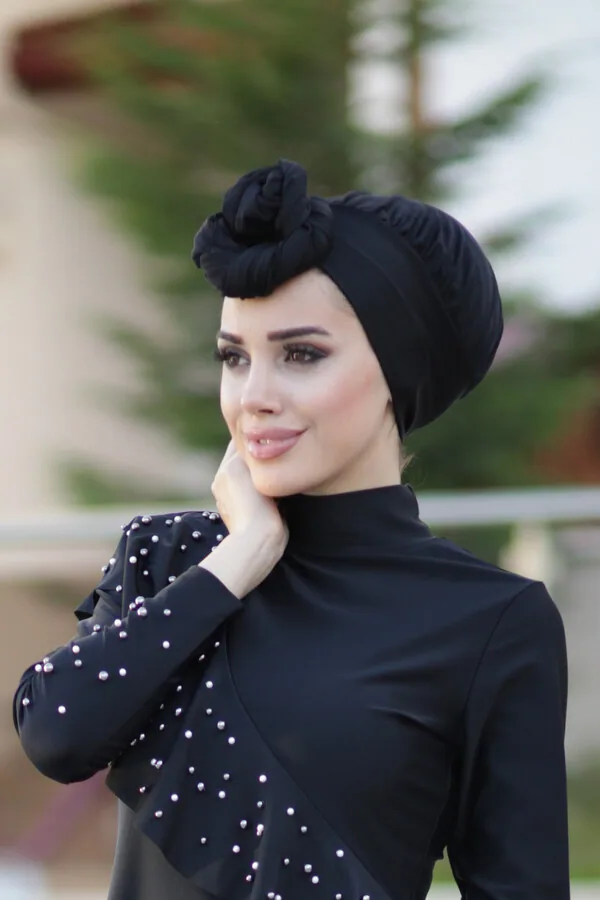 غطاء سباحة أسود منقط بياقة عالية وعقدة أمامية - صورة 2