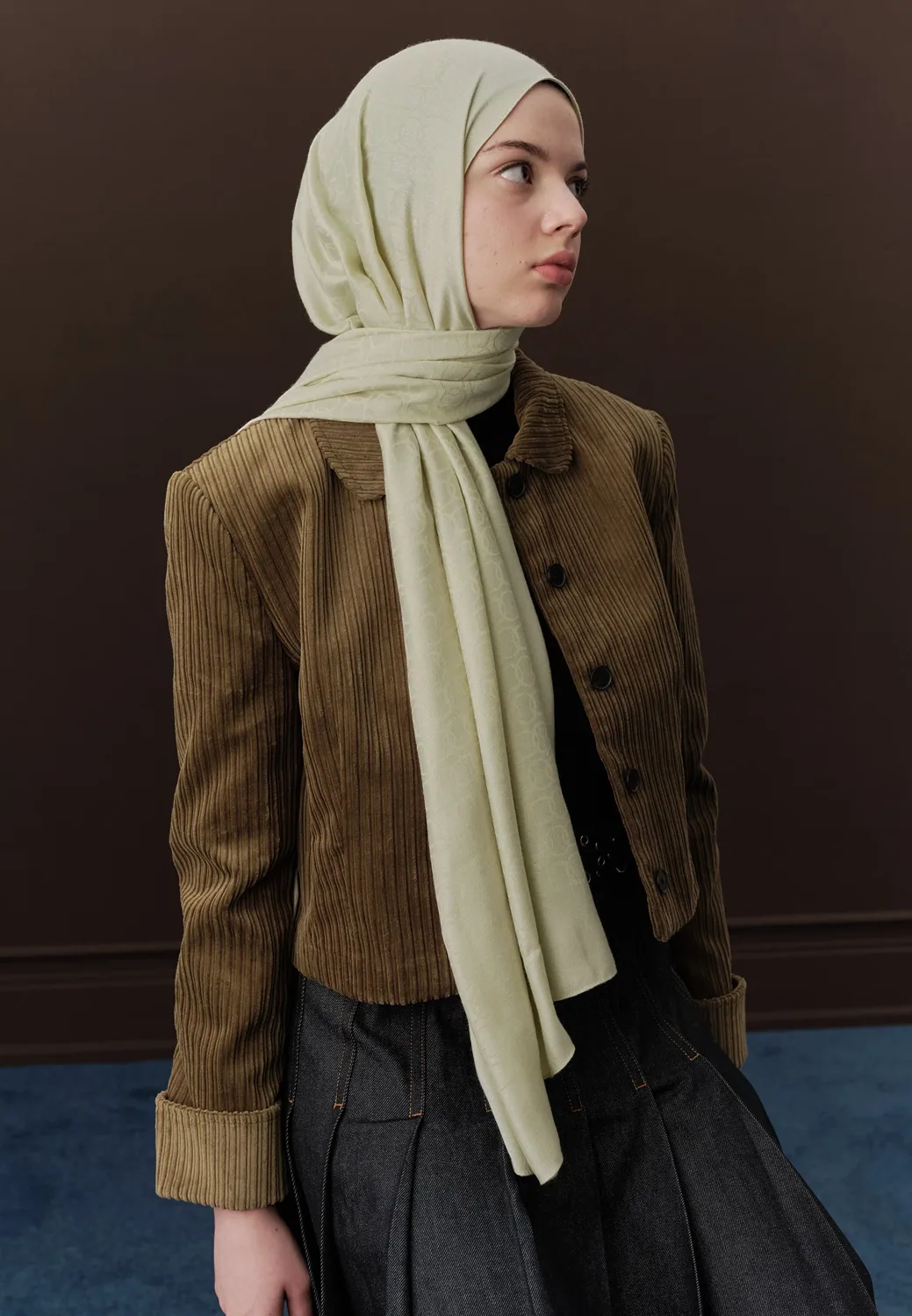 شال صوفي ناعم بلون أخضر - صورة 2