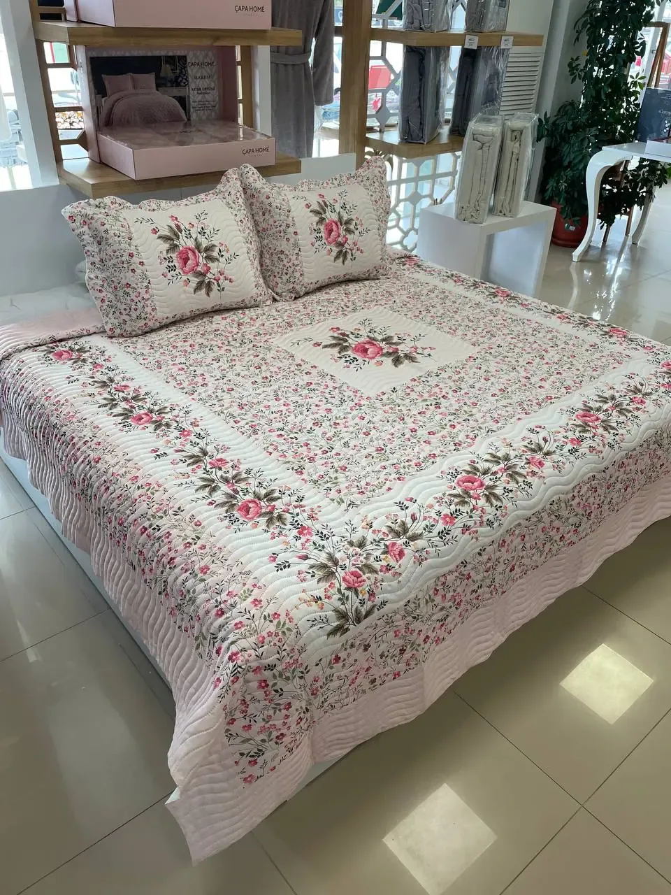 طقم غطاء سرير كبير جداً 250×260 مع وسادتين - صورة 4