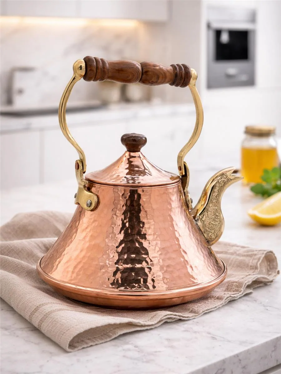 إبريق نحاسي مطروق يدويا لشاي الأعشاب