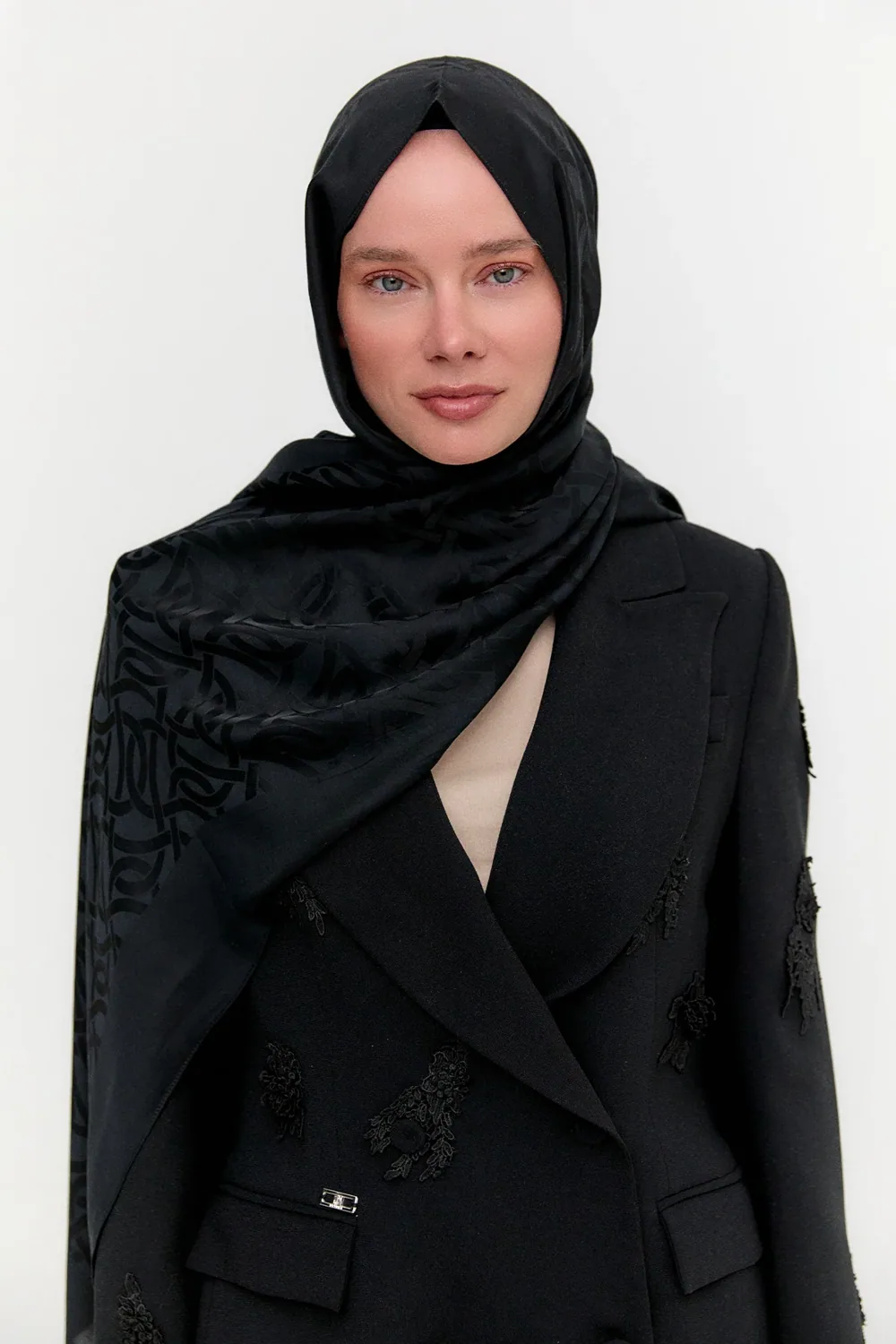 شال مودال بنقشة بيضاوية