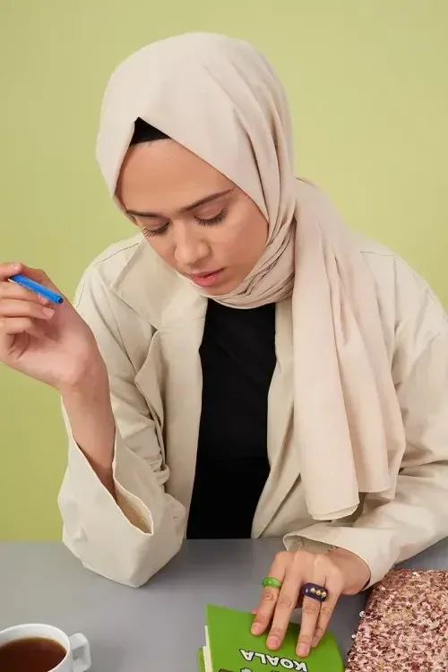 شال قطني بتأثير الغسيل الحجري بلون لؤلؤي - صورة 4