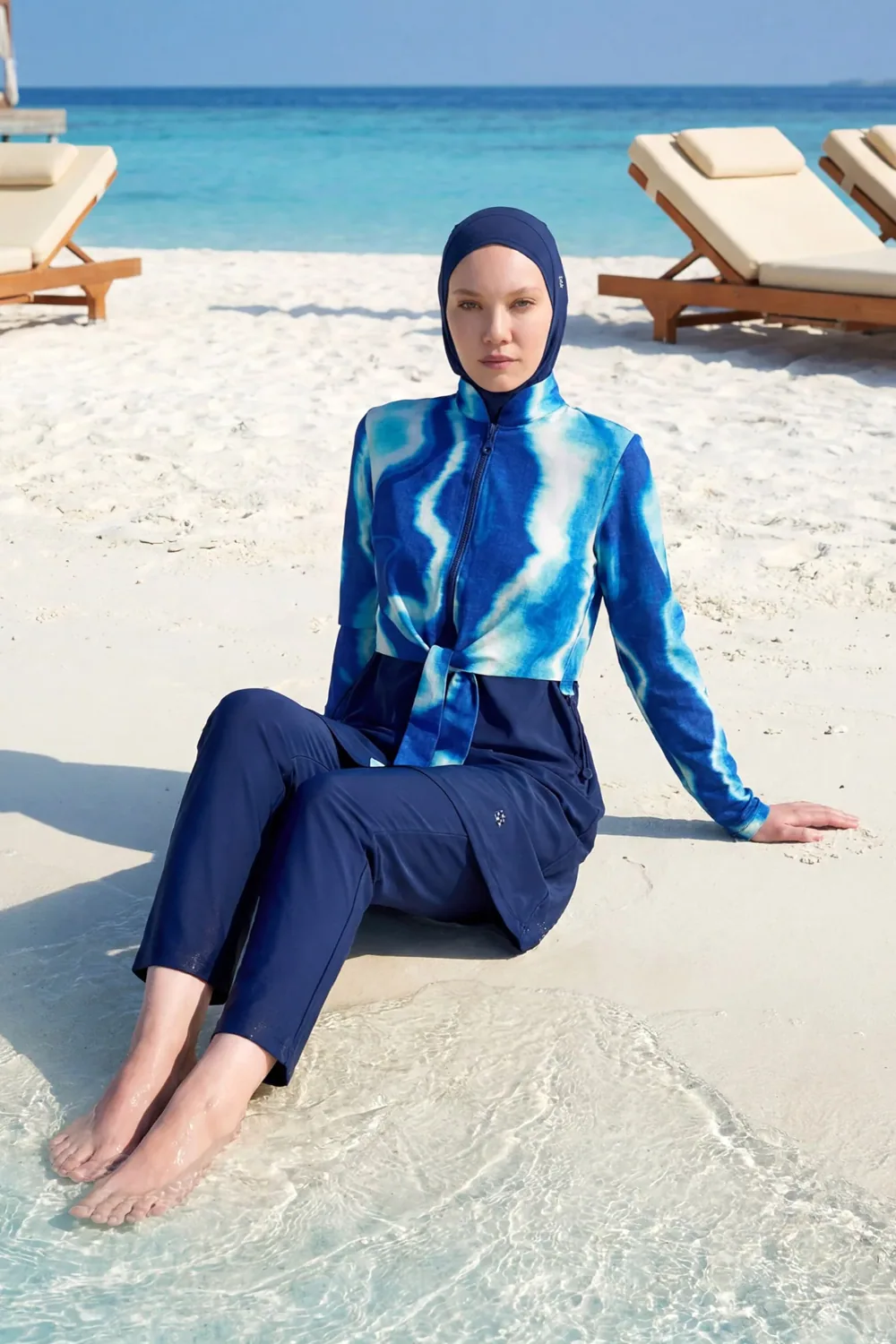 مايوه شرعي كامل التغطية كحلي بتفاصيل رياضية - صورة 2