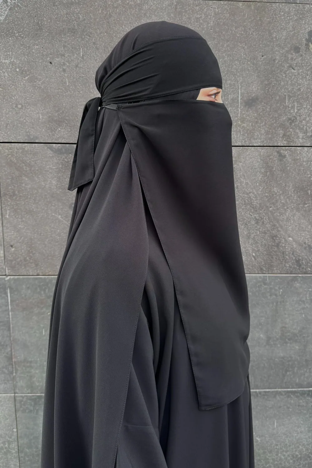نقاب طبقة واحدة برباط مطاطي أسود - صورة 2
