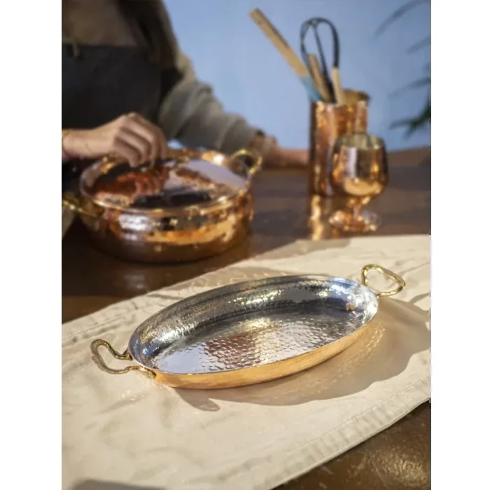 صينية فرن نحاسية بيضوية بمقبضين نحاسيين