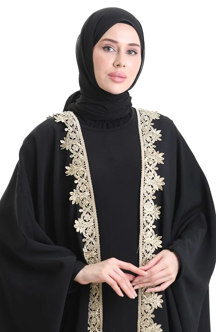 عباءة سهرة كريب سوداء بأطراف دانتيل ذهبي - صورة 4