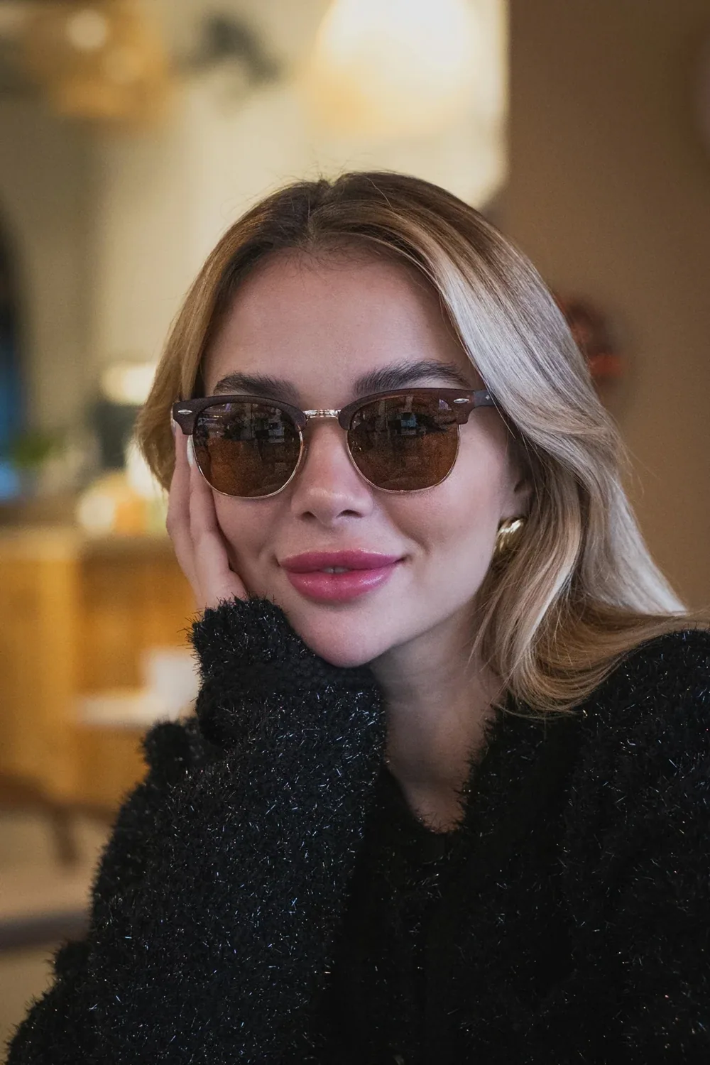 نظارة شمسية سوداء مربعة بإطار سميك - صورة 2