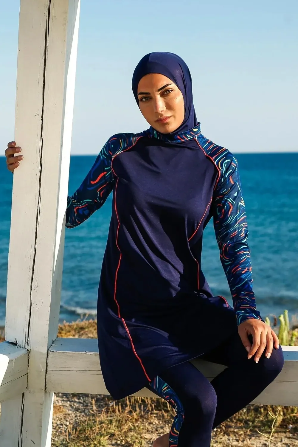 مايوه شرعي كامل كحلي مع بنطال وتونيك وإيشارب - صورة 3