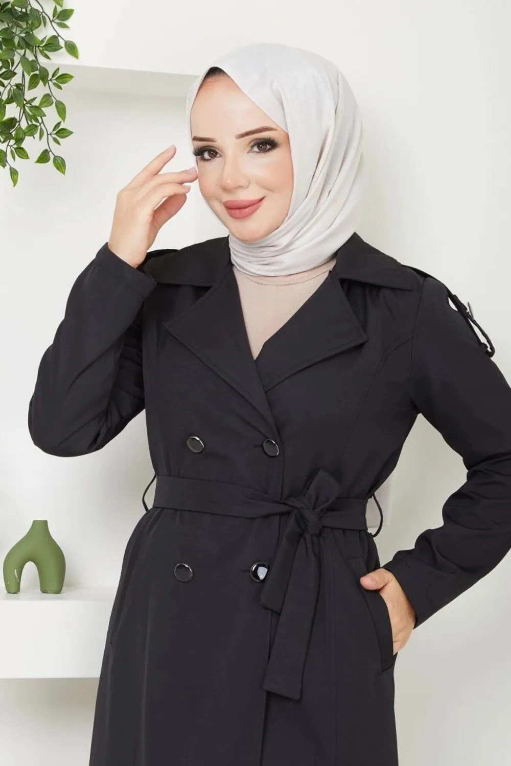 ترنش كوت كلاسيكي طويل بحزام وصفين من الأزرار أسود - صورة 3