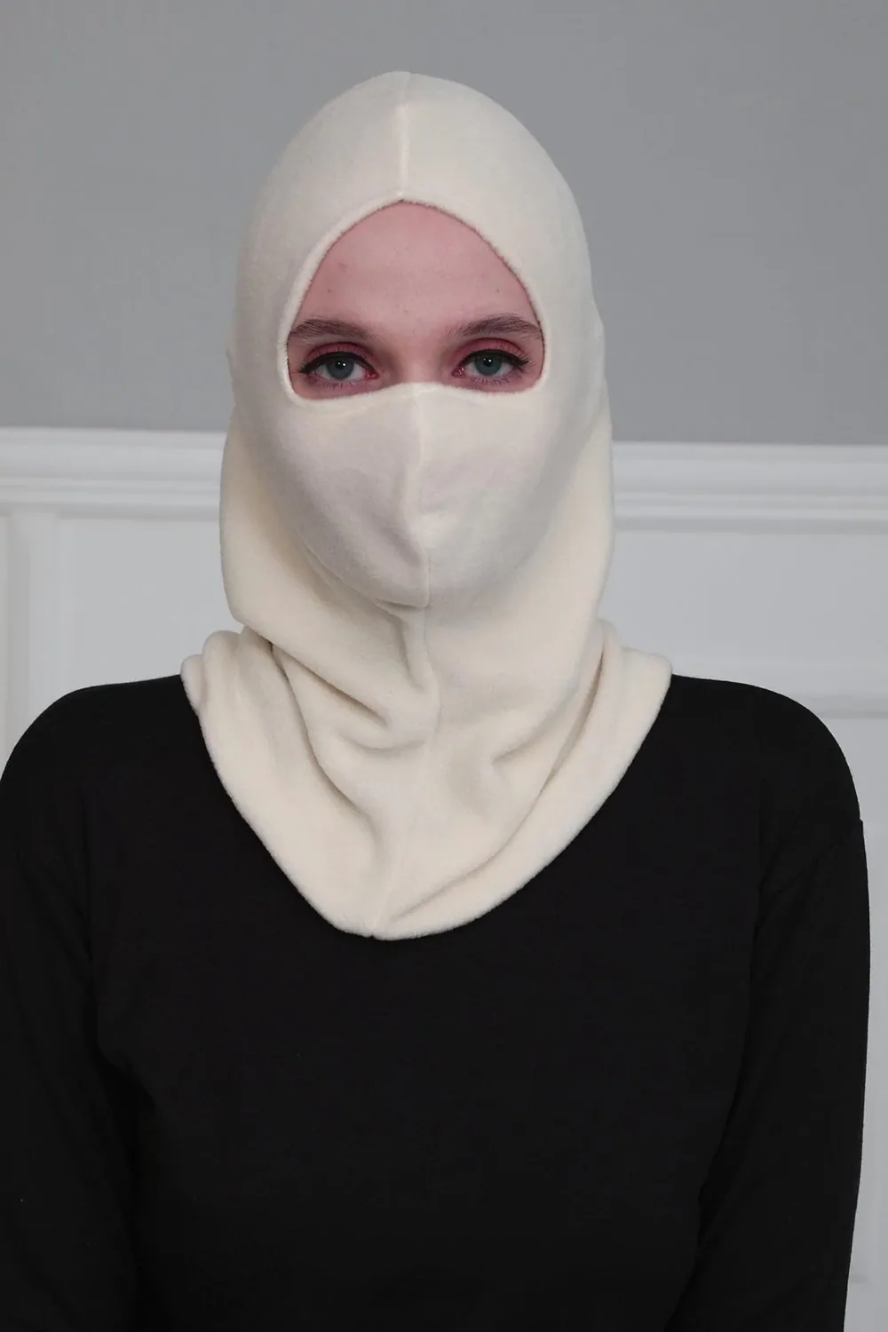 بونيه بغطاء وجه دافئ عاجي