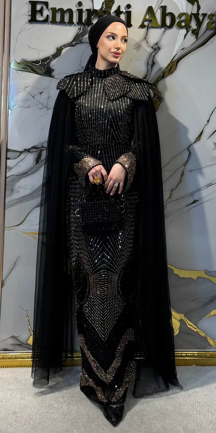 فستان سهرة تول أسود بتطريز يدوي كامل - صورة 2