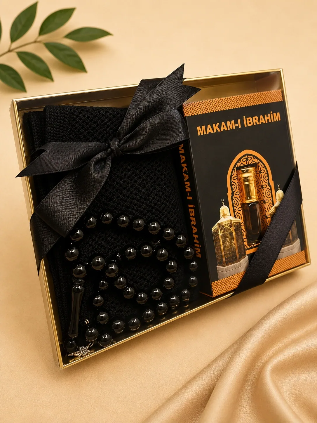 طقم هدية رجالي أسود بطاقية ومسبحة وعطر