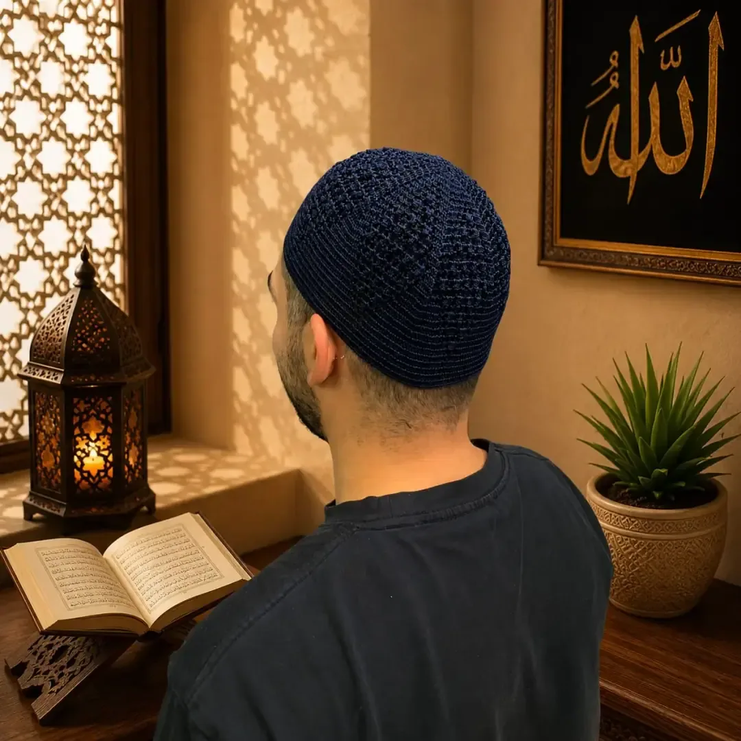 طاقية صلاة محبوكة يدوياً