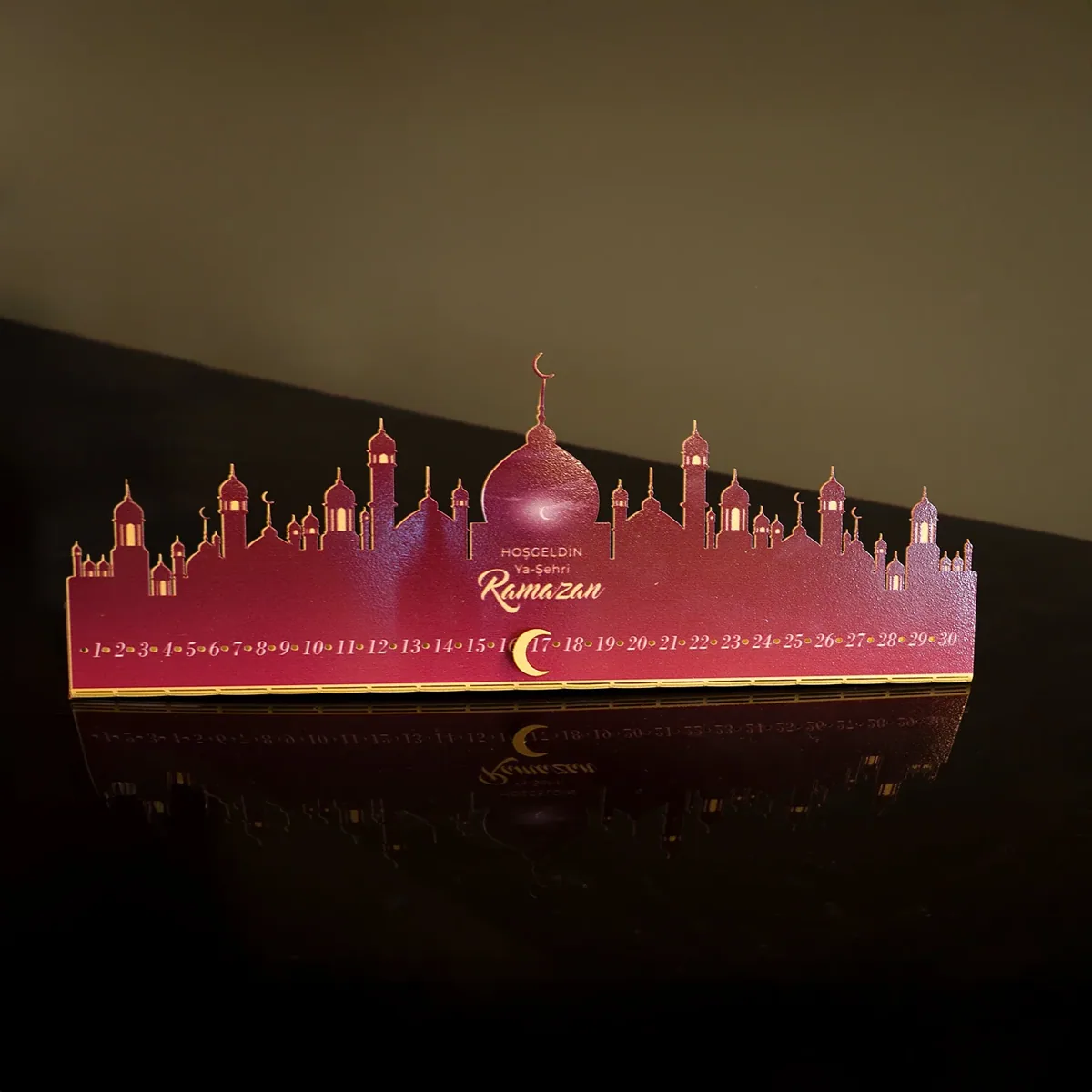 روزنامة رمضان معدنية بعبارة «مرحبا يا شهر رمضان» تُثنى يدويا - صورة 2