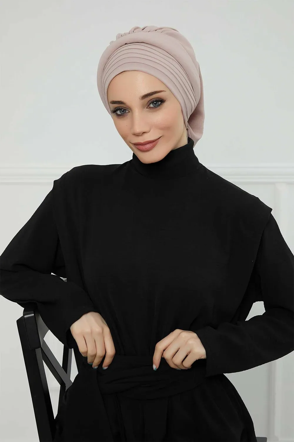 حجاب جاهز مطوي بتصميم بليسيه من الأيروبين