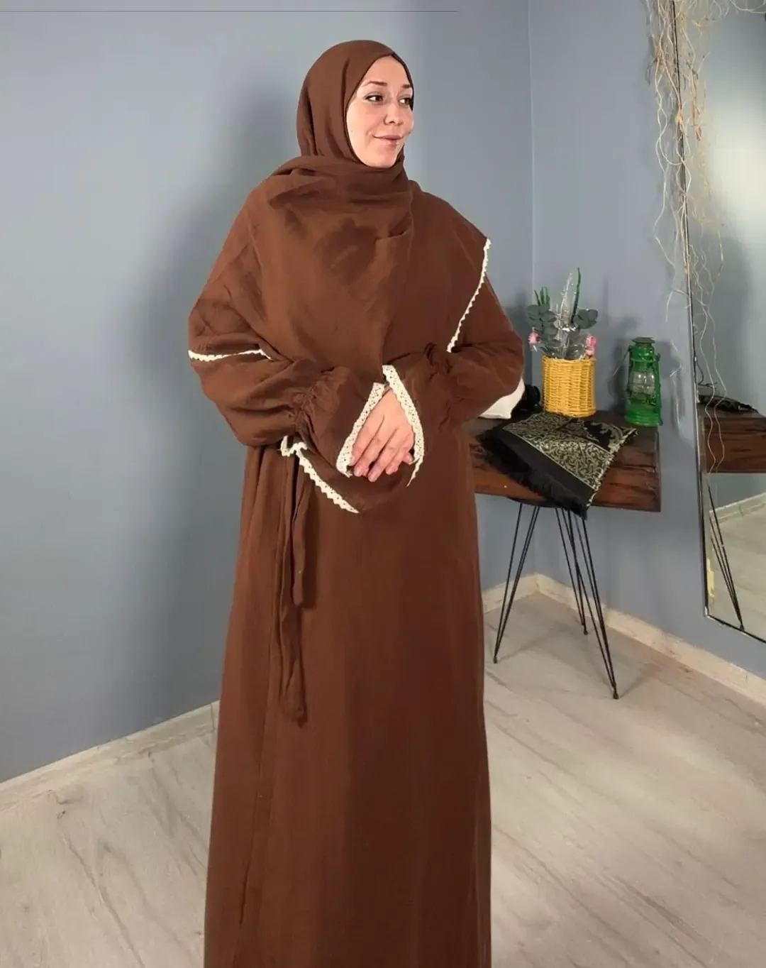 ثوب صلاة موسلين قطني بني يُربط من الجانب