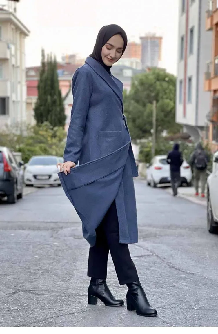 معطف جوخ طويل بلون النيلي - صورة 4