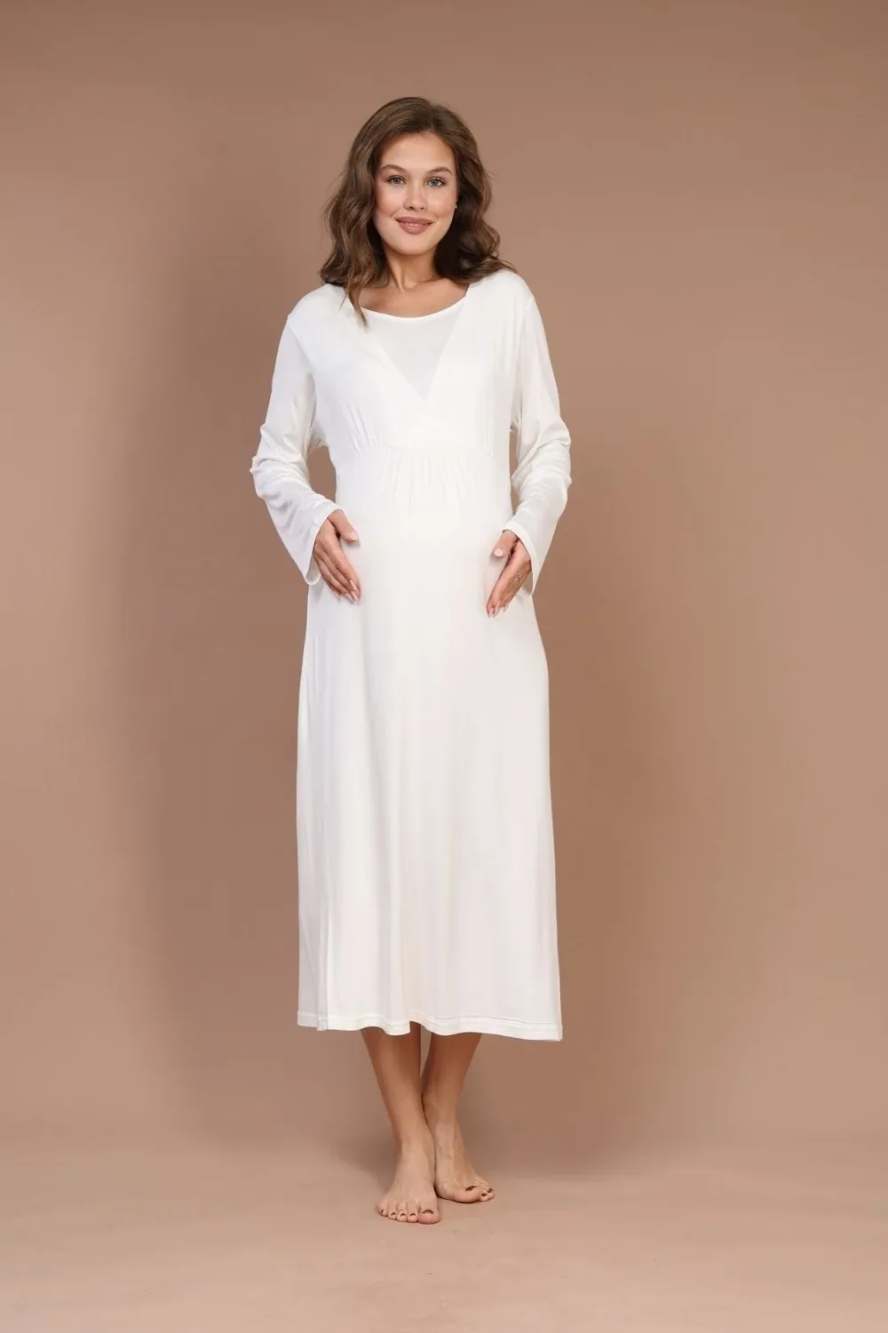 طقم قميص نوم نفاس كريمي طويل مع روب بفتحة رضاعة - صورة 3