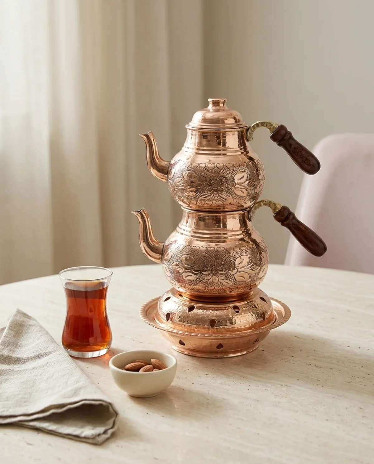 إبريق شاي نحاسي بنقش زهور بارزة سعة 3 لترات - صورة 2