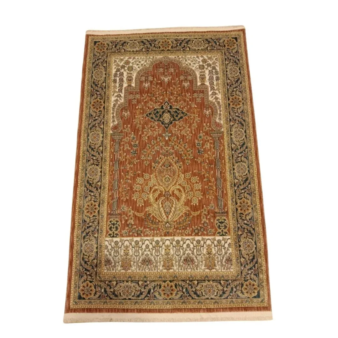 سجادة صلاة شرقية بنقوش برتقالية وكريمية 80×125 سم