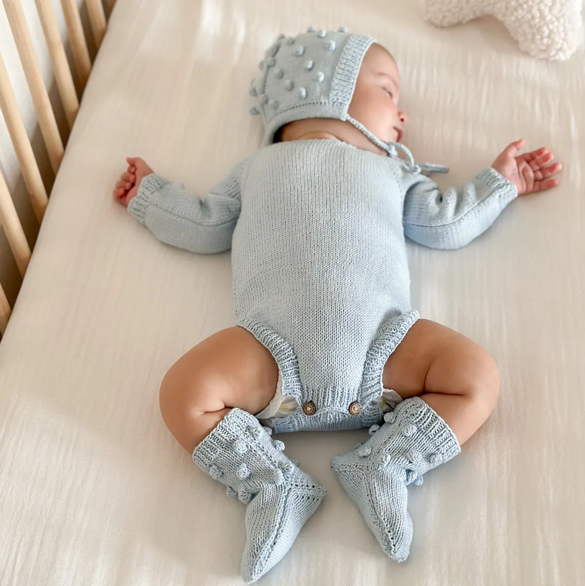 طقم رضيع محبوك أفرهول وقبعة وباتيك أزرق - صورة 4