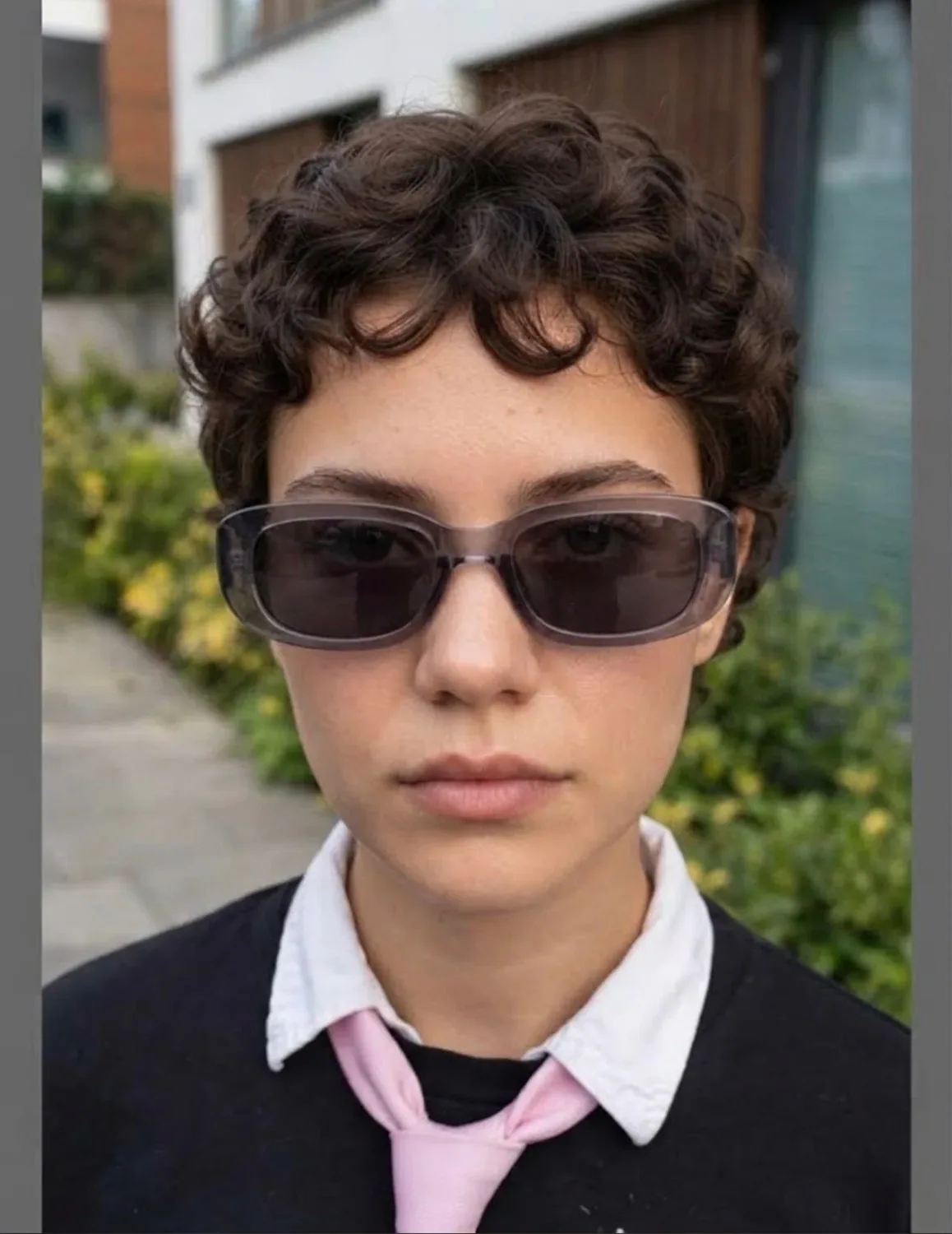 نظارة شمسية بإطار أسيتات سميك رمادي دخاني - صورة 2