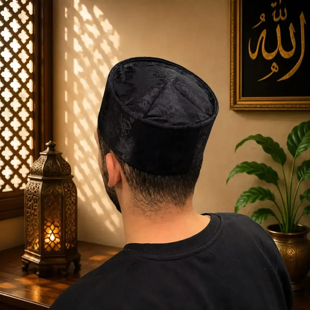 طاقية صلاة بطراز رفاعي منقوشة