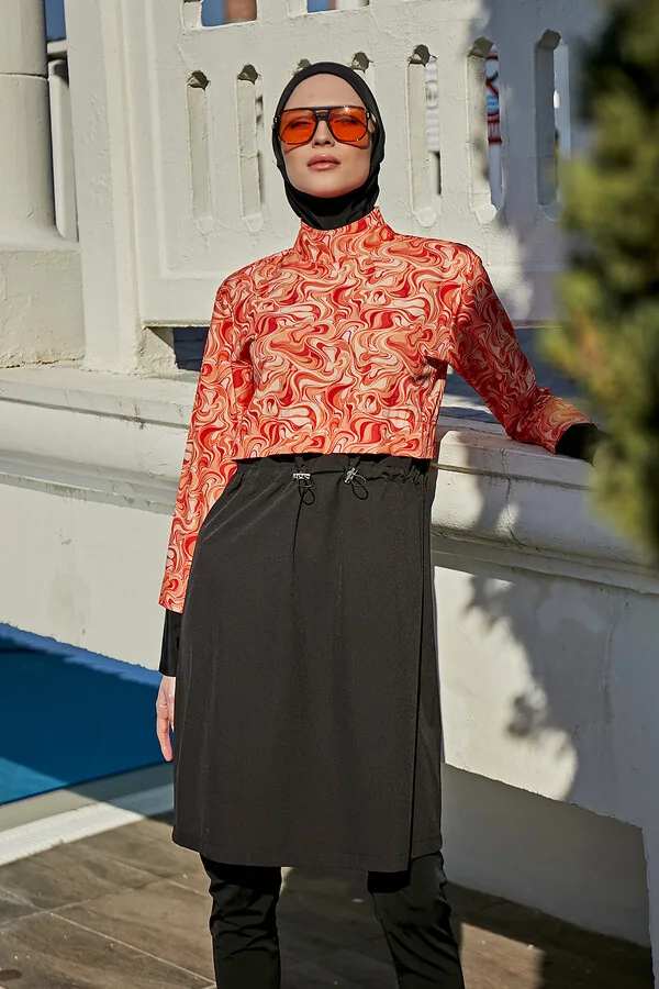 مايوه شرعي كامل رياضي بنقشة برتقالية وبيضاء