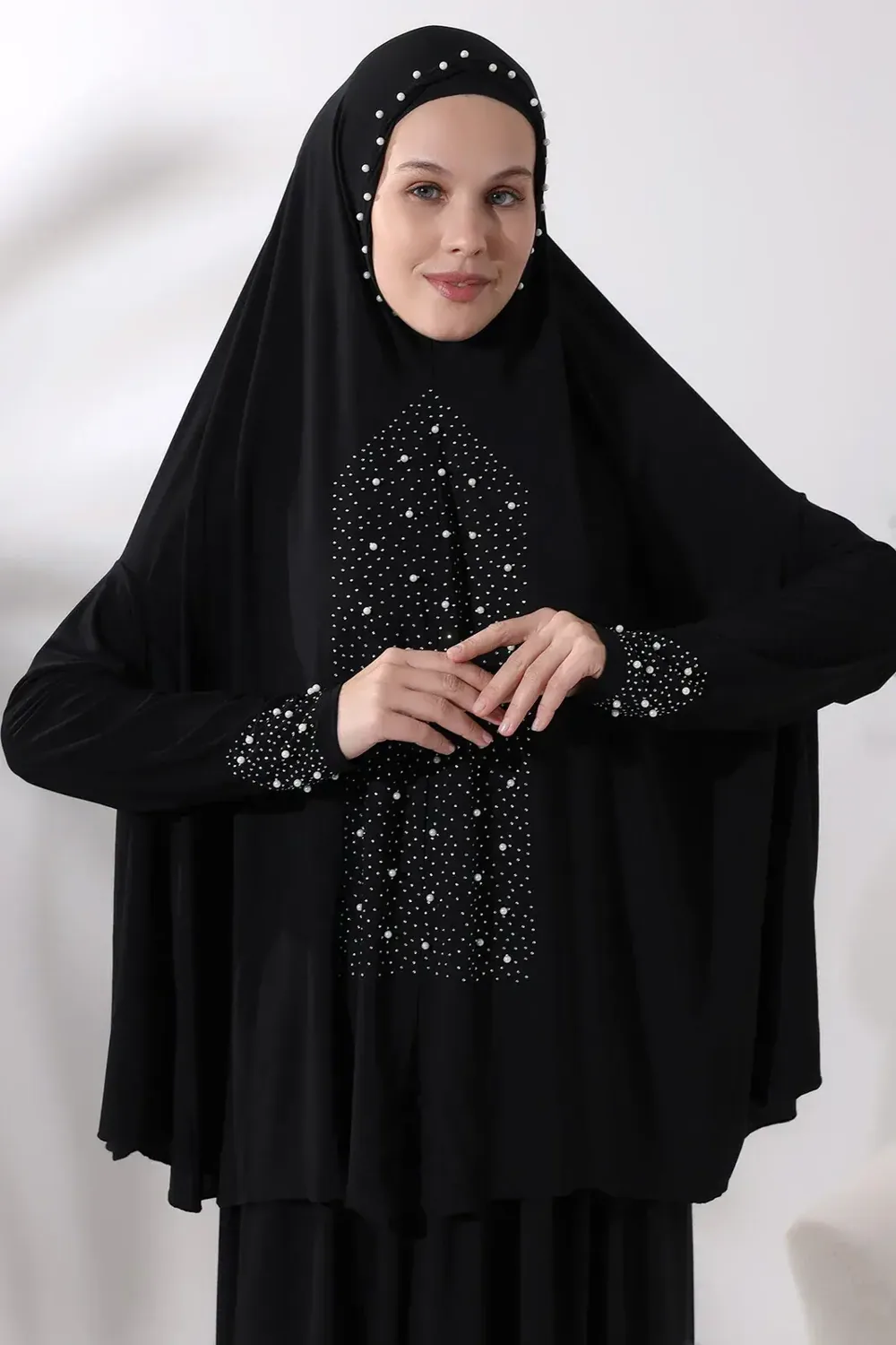 لباس صلاة أسود من قطعتين بتطريز لؤلؤ وأحجار - صورة 4