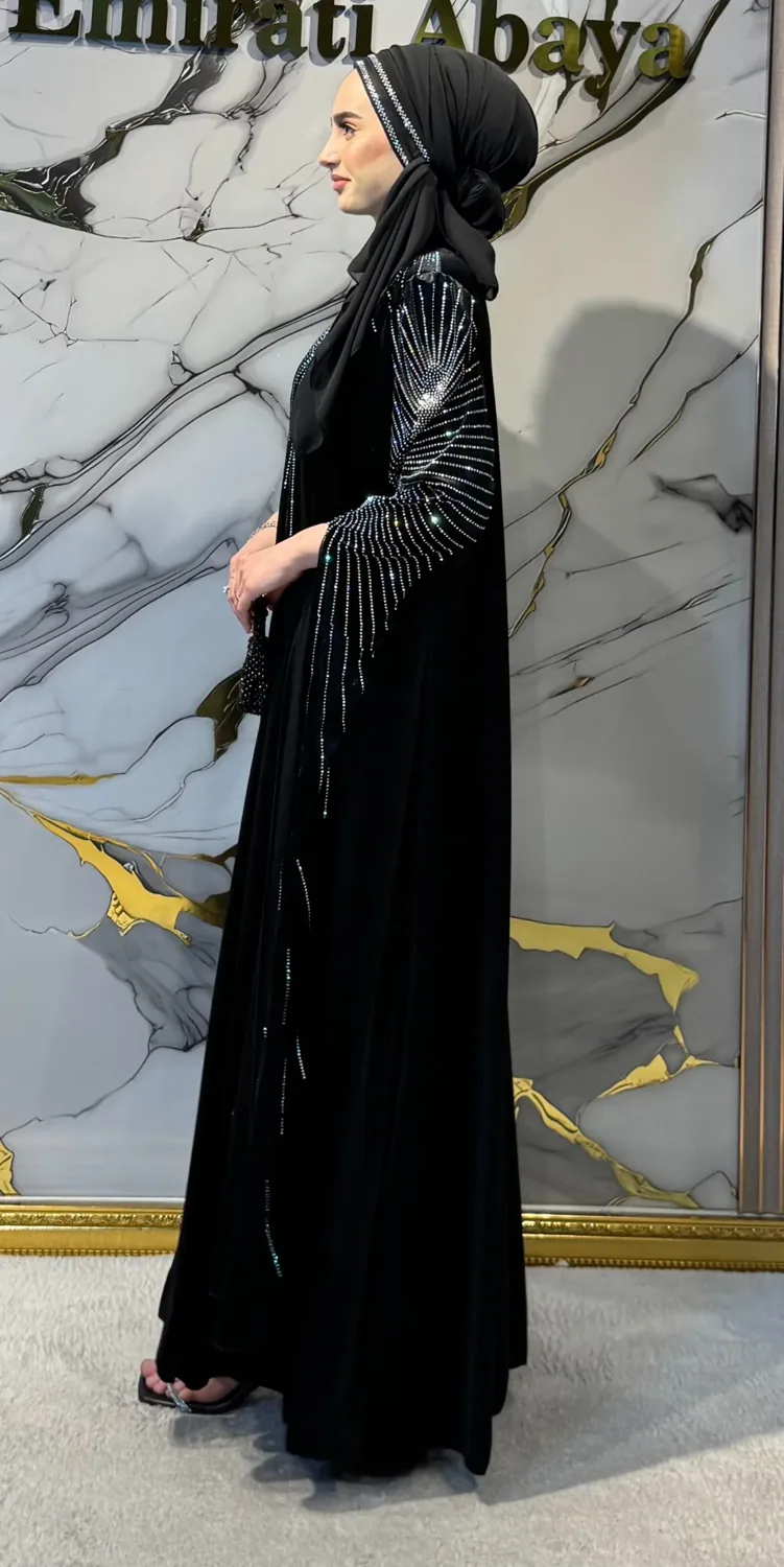 فستان سهرة مخمل أسود بأحجار جانجان وأكمام طويلة - صورة 3