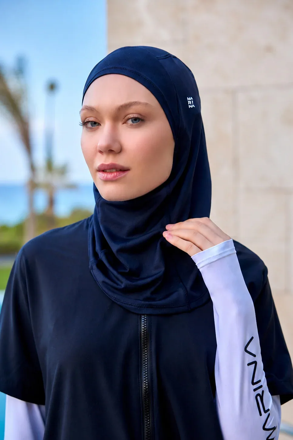 غطاء سباحة للمحجبات كحلي خفيف الوزن بقطعة واحدة