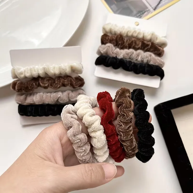 طقم خمس ربطات شعر مخمل بألوان دافئة - صورة 2