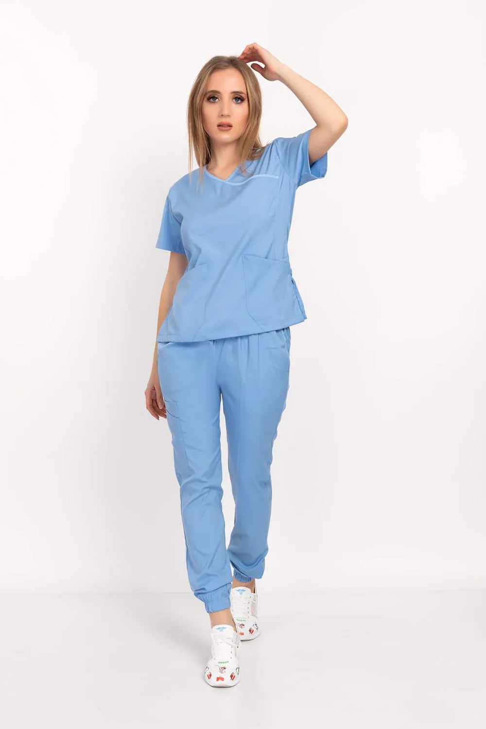 طقم سكراب ببنطال رياضي أزرق فاتح
