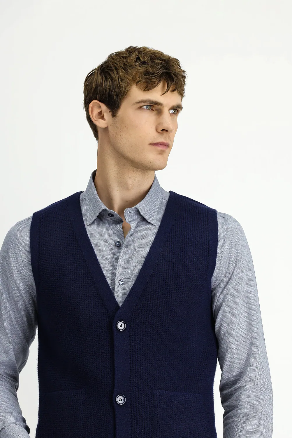 صديري تريكو رجالي بياقة V - كحلي داكن - صورة 3