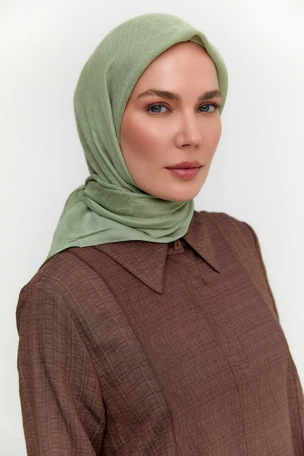 إيشارب نايا بنقشة نسيجية - صورة 2