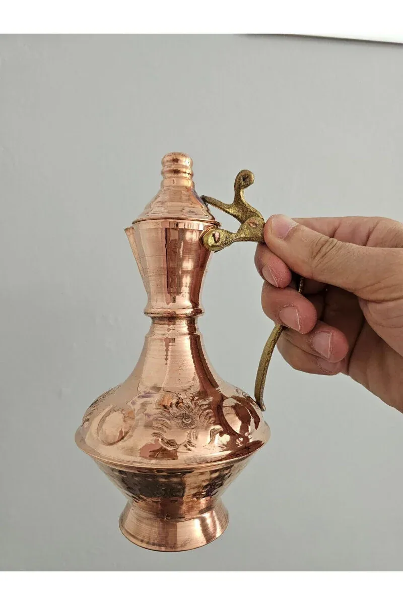 إبريق نحاس منقوش يدوياً 500 مل - صورة 2