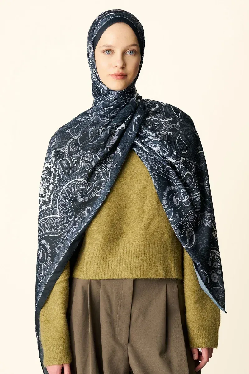 شال قطني منقوش بلون أسود 75×190 سم - صورة 3