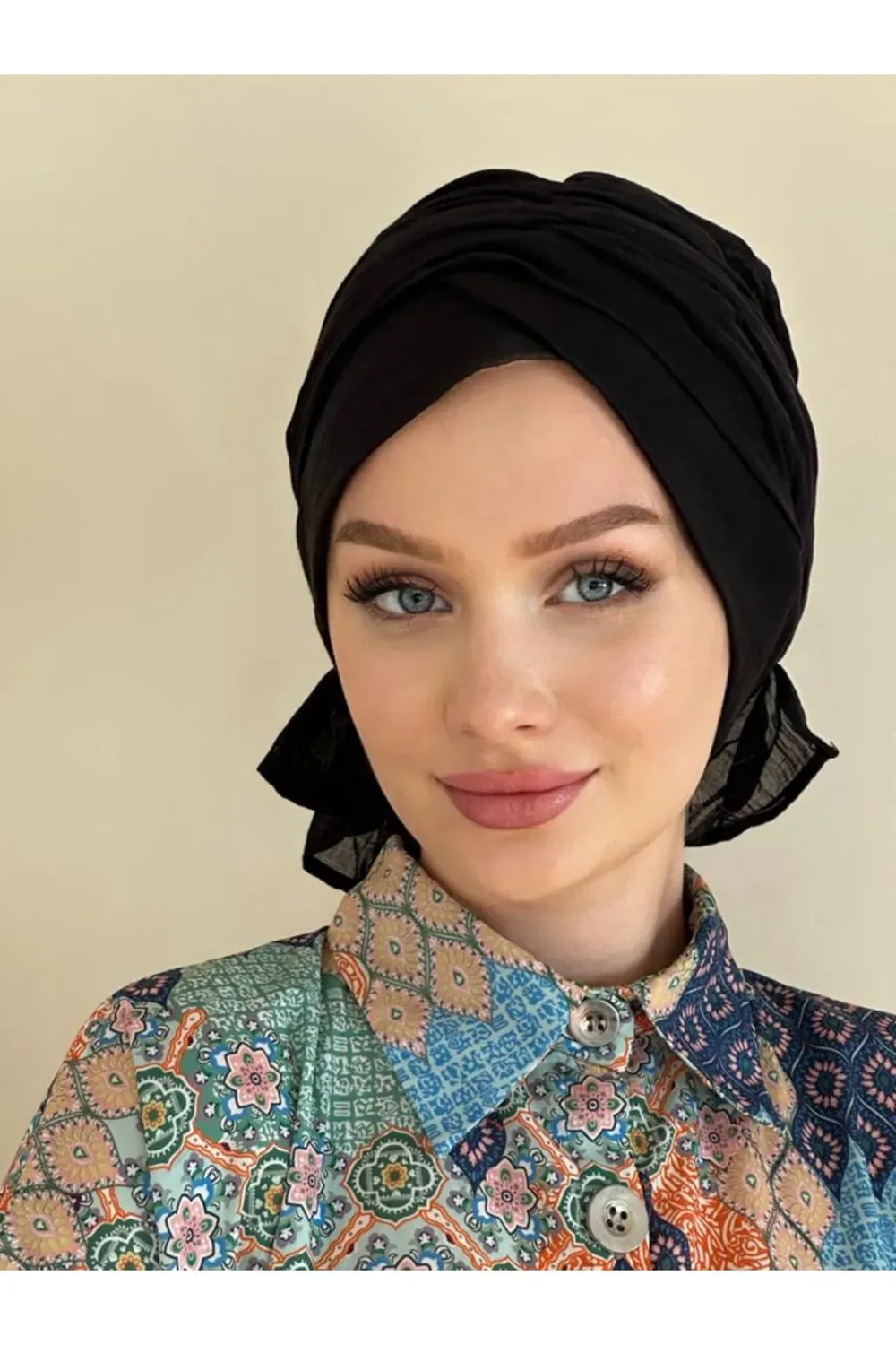 حجاب جاهز قطني بثنيات منسدلة أسود - صورة 4