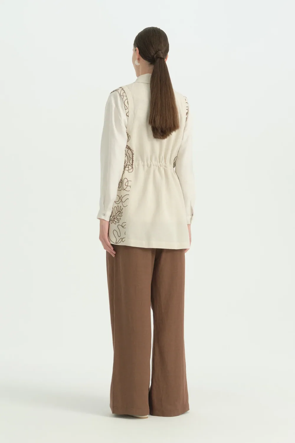 صديري كتان بني مطرز - صورة 4