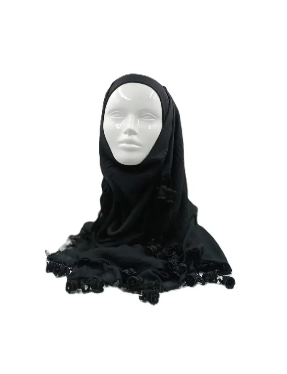 وشاح قطني أسود بأجراس كروشيه ملونة