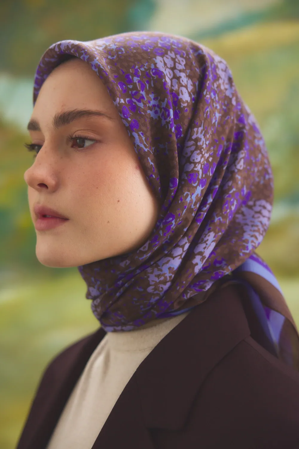 إيشارب ليوسيل منقوش بالبرقوقي والبني