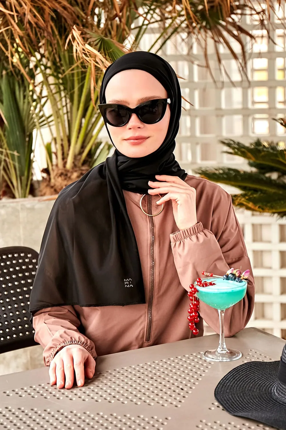 حجاب جاهز للسباحة من التول بلون أسود - صورة 2
