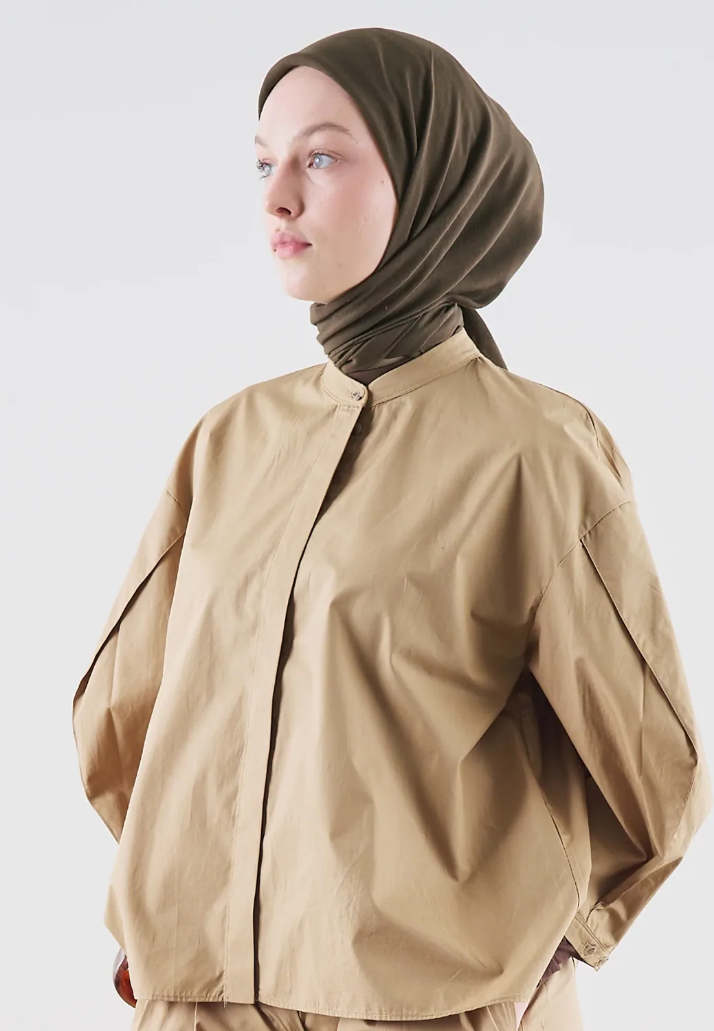 إيشارب قطن وكتان سادة بلون بني