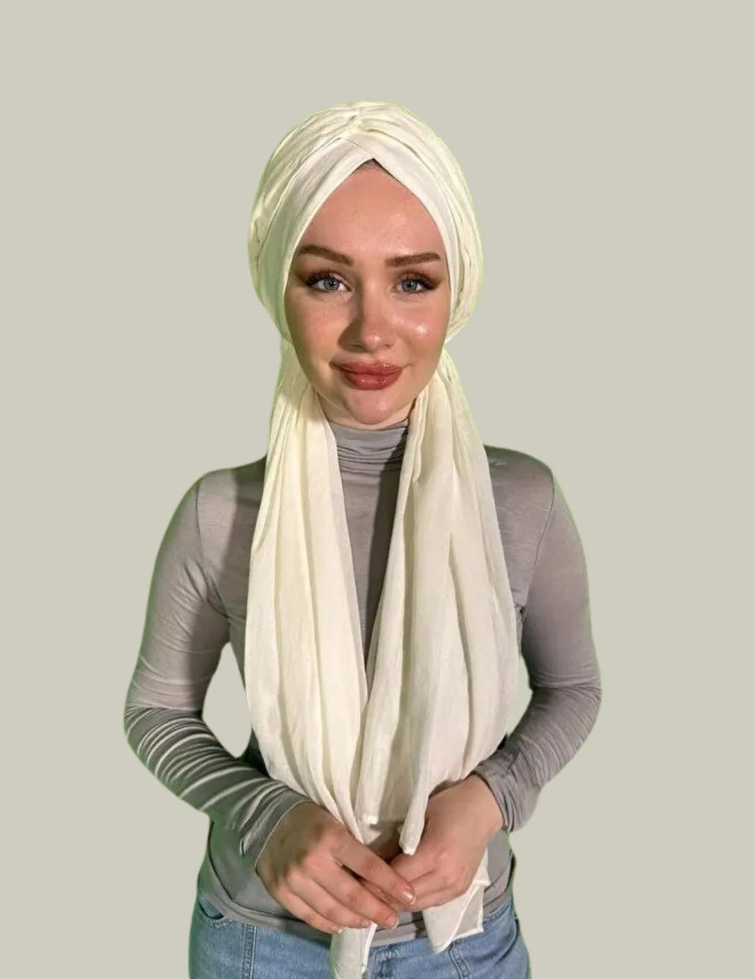 توربان جاهز مكسو بالقماش بلون عاجي